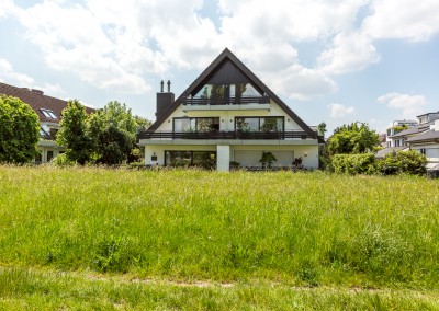 Immobilienmakler Düsseldorf Niederkassel - Wohnung auf der Hinsbecker Straße im Lotharviertel zu vermieten